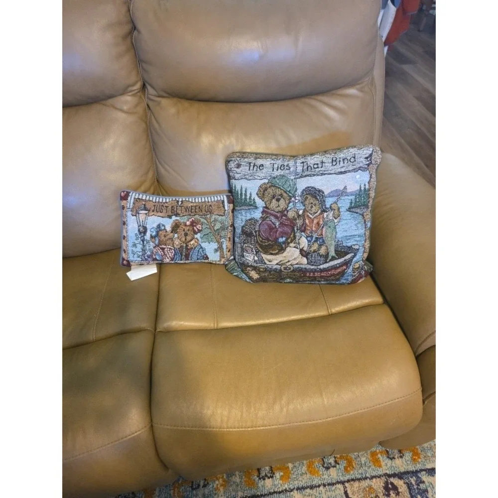 Boyds Bears & Friends Tapestry Throw Pillow Set Fishing Lake Cabin Decor USA